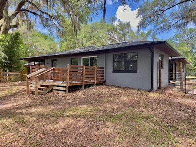 Don't settle for cookie cutter!
Lakefront . 4 bed / 2 bath . 1 - photo 44