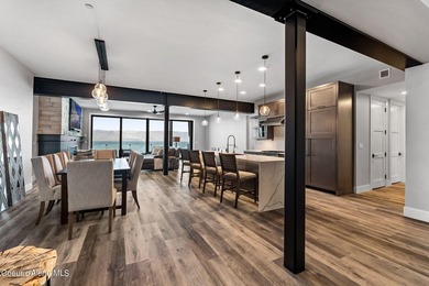 Welcome to Seasons at Sandpoint's newest addition: Building 8 - photo 3