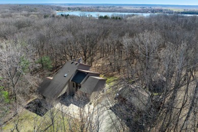 Turtle Lake Home For Sale in Delavan Wisconsin