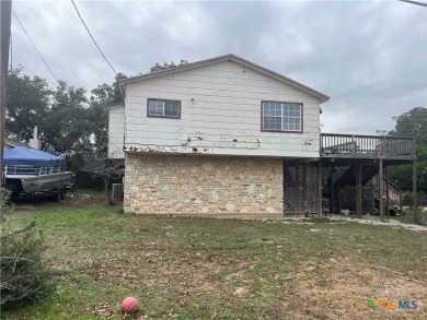 Lake Home For Sale in Canyon Lake, Texas