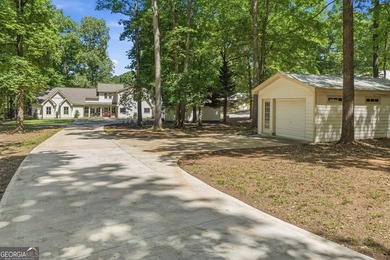 Welcome to 136 N. Hidden Lake Drive, a stunning Lake Oconee - photo 3