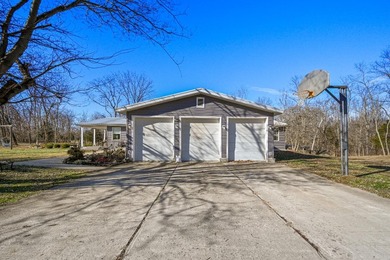 Secluded Ranch Style Home, completely updated! Features 4 - photo 17