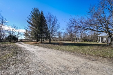 Secluded Ranch Style Home, completely updated! Features 4 - photo 25