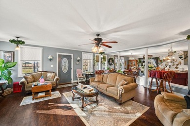 Secluded Ranch Style Home, completely updated! Features 4 - photo 27