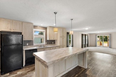 Welcome home to this beautifully updated 3-bedroom, 2-bath home - photo 36