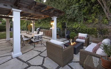 Experience elevated coastal living in this exceptional - photo 13