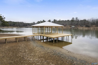 Beautiful 3BR/2.5BA elevated home with just over 1700 square - photo 32