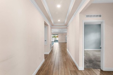 Welcome to this beautiful home in Torino with 4 Bedrooms, 3 - photo 5