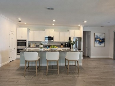 Welcome to this beautiful home in Torino with 4 Bedrooms, 3 - photo 8