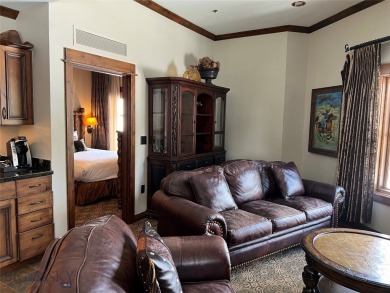 A very unique opportunity, Room 292 is a 3 bedroom 2 bathroom - photo 7