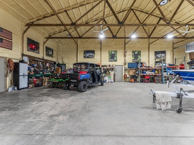 SUGAR CAMP: Luxe Barndominium on a private wooded parcel with - photo 11