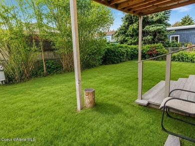 Freshly updated 3 bedroom, 2 bath manufactured home offering 1 - photo 4