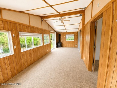Freshly updated 3 bedroom, 2 bath manufactured home offering 1 - photo 9