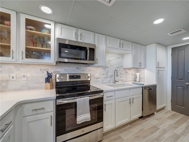 Don't miss out on this beautiful condo. This is a sixth floor - photo 8