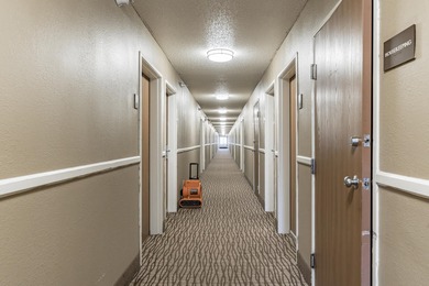 Exciting Investment Opportunity: Quality Inn Hotel at the mouth - photo 16