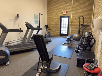 Historic CW Lofts in NE Minneapolis, 4th-floor gem unveils a - photo 23