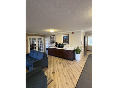 Exciting Investment Opportunity: Quality Inn Hotel at the mouth - photo 31