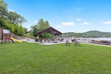 REDUCED! WOW, just WOW! 4 bedrooms, 3 full baths, a 12 x 32 boat - photo 39