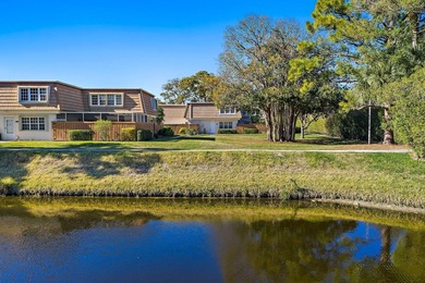 (private lake, pond, coastal) Townhome/Townhouse For Sale in Palm Beach Gardens Florida