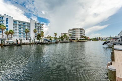 Destin/Holiday Isle Waterfront Townhome with Private Dock & - photo 11