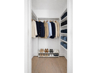 The Townhouse Residence at 79 South 2nd Street is calm, layered - photo 11
