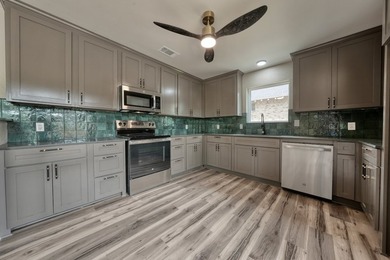 MOTIVATED SELLER - MAKE AN OFFER! SELLER TO PAY ONE YEAR OF HOA - photo 13