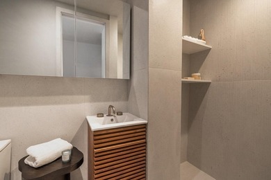 The Townhouse Residence at 79 South 2nd Street is calm, layered - photo 16