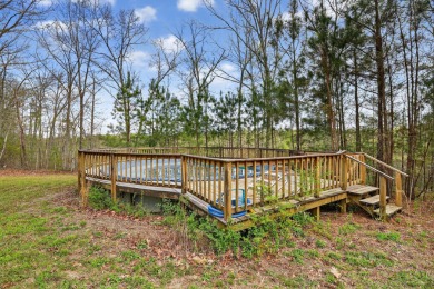 Spacious 4 BR, 3 BA home situated on 4.3 acres, just minutes - photo 17