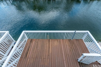Destin/Holiday Isle Waterfront Townhome with Private Dock & - photo 18