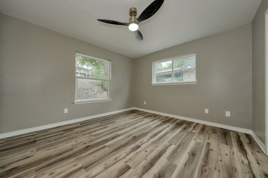 MOTIVATED SELLER - MAKE AN OFFER! SELLER TO PAY ONE YEAR OF HOA - photo 19