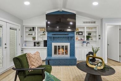 Nestled in the highly sought-after Canyon Creek neighborhood - photo 6