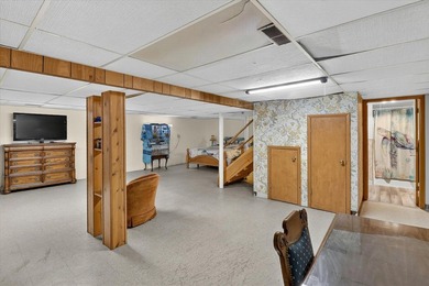 Beautifully remodeled all-brick ranch on a sprawling 2.2-acre - photo 26