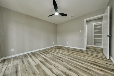 MOTIVATED SELLER - MAKE AN OFFER! SELLER TO PAY ONE YEAR OF HOA - photo 30