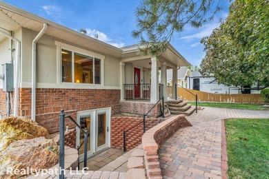 **Open House Sunday July 26th from 5-6 pm** Find hidden serenity - photo 1