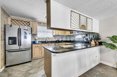 Destin/Holiday Isle Waterfront Townhome with Private Dock & - photo 32