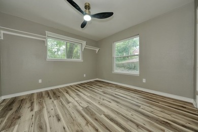 MOTIVATED SELLER - MAKE AN OFFER! SELLER TO PAY ONE YEAR OF HOA - photo 33