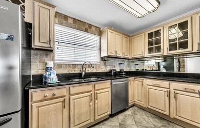 Destin/Holiday Isle Waterfront Townhome with Private Dock & - photo 34