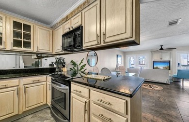 Destin/Holiday Isle Waterfront Townhome with Private Dock & - photo 35
