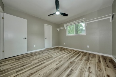 MOTIVATED SELLER - MAKE AN OFFER! SELLER TO PAY ONE YEAR OF HOA - photo 35