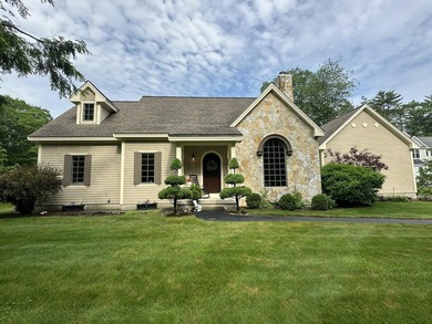 Welcome to 10 Driftwood Trail, an impeccably maintained custom - photo 4