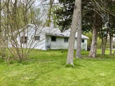 Lake Home Sale Pending in Trevor, Wisconsin