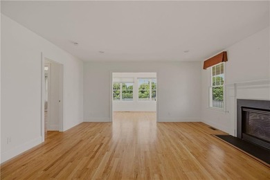 WELCOME HOME TO 189 FERRY LANDING CIRCLE. THIS RARE, CORNER UNIT - photo 11