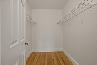 WELCOME HOME TO 189 FERRY LANDING CIRCLE. THIS RARE, CORNER UNIT - photo 26