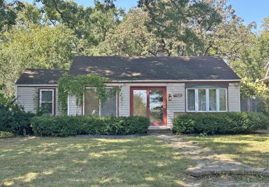 Forest Lake Home Sale Pending in Lake Zurich Illinois