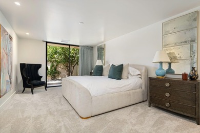 !! BIG PRICE ADJUSTMENT !! Rarely does a residence undergo a - photo 32