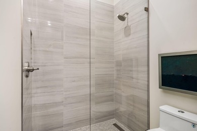 !! BIG PRICE ADJUSTMENT !! Rarely does a residence undergo a - photo 40