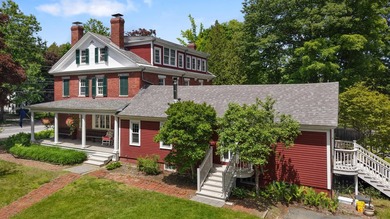 Introducing one of Orono's most distinguished residences--a rare - photo 3