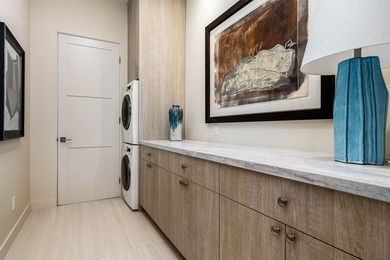 !! BIG PRICE ADJUSTMENT !! Rarely does a residence undergo a - photo 44