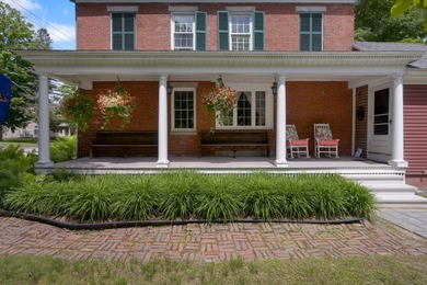 Introducing one of Orono's most distinguished residences--a rare - photo 4