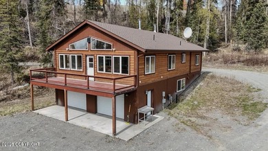 Rustic charm & modern convenience! Enjoy this spacious 2,280 sf - photo 1